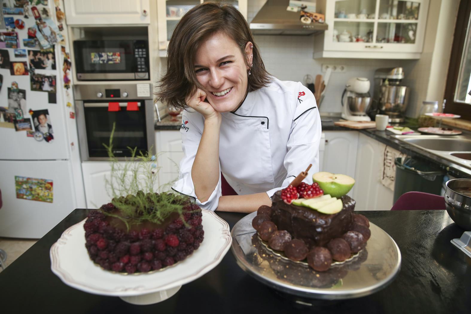 Live cake eaten by cancer