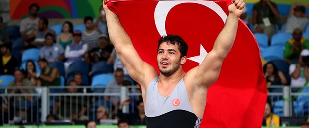 National wrestler Cenk Ildem, armed assault